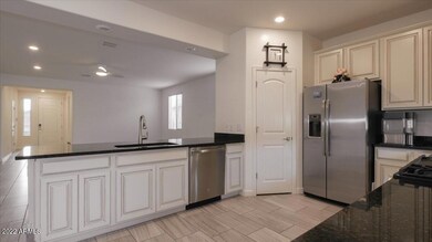 06-Kitchen-lounge-1-2
