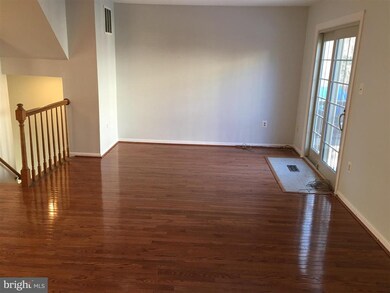 4 Sonata Ct, Silver Spring, MD 20901 - photo 5