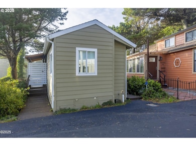 4875 N Highway 101 unit 45, Depoe Bay, OR 97341 - photo 6