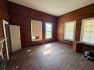 334 W 3rd St, Luverne, AL 36049 - photo 6