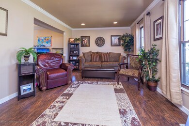 06_Living Room