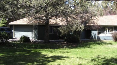 20736 Blacksmith Cir, Bend, OR 97702 - photo 3