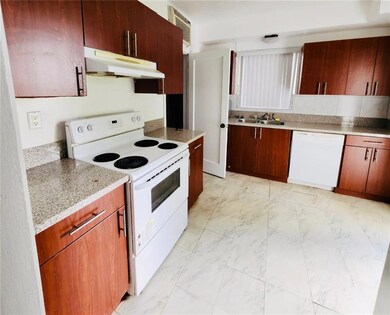 7921 Carlyle Ave, Miami Beach, FL 33141 - photo 7