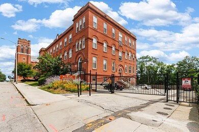 63 Illinois St unit 302, Worcester, MA 01610 - photo 2