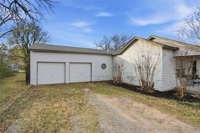 1417 E Oak St, Cushing, OK 74023 - photo 5