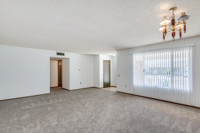 9526 W Calico Dr, Sun City, AZ 85373 - photo 7