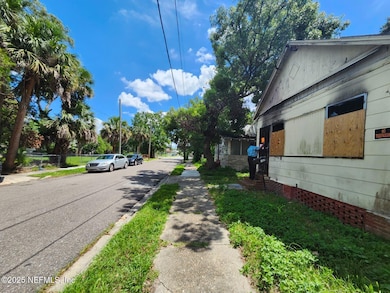1322 W 5th St, Jacksonville, FL 32209 - photo 5