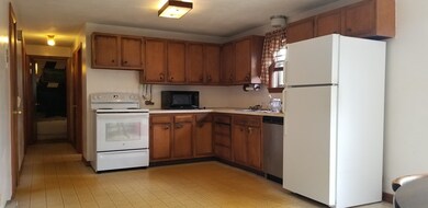 22 Raymond St, Dudley, MA 01571 - photo 2