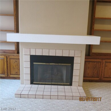 Gas fireplace in livingroom