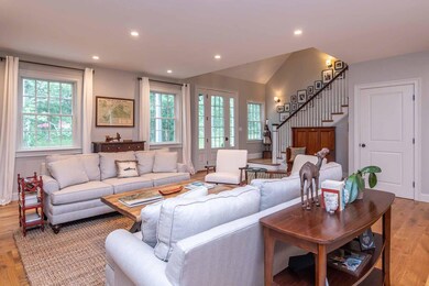 14NBOG-Living2-6840