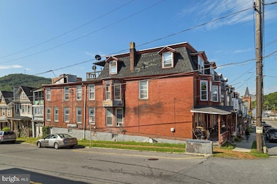 248 Mauch Chunk St, Tamaqua, PA 18252 - photo 4