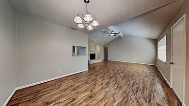 7322 Bubbling Brooks Ln, Houston, TX 77095 - photo 6