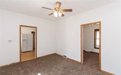 832 E 24th Ct, Des Moines, IA 50317 - photo 5