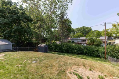 1504 Broadview Dr, Bettendorf, IA 52722 - photo 7