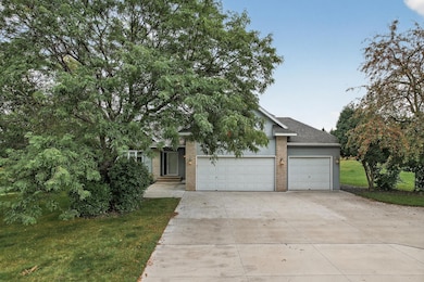 829 Jasmine Ave N, Lake Elmo, MN 55042 - photo 2