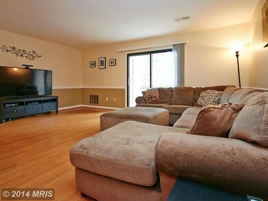 3897 Steppes Ct unit B, Falls Church, VA 22041 - photo 5