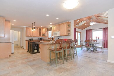 715 Mendon Rd, Northbridge, MA 01534 - photo 4