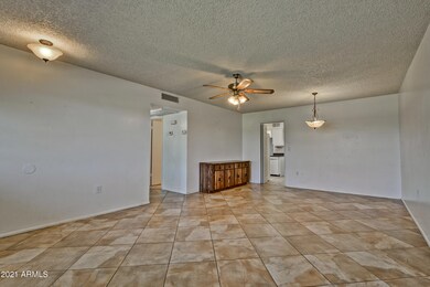 10878 W Santa fe Dr, Sun City, AZ 85351 - photo 6