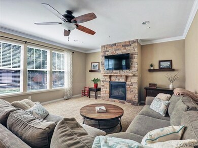 Family room w/ direct vent gas fireplace, recessed