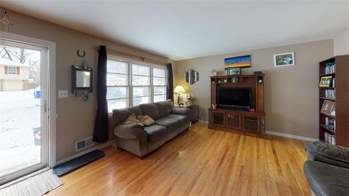 5233 Barton Dr, Shawnee, KS 66203 - photo 3