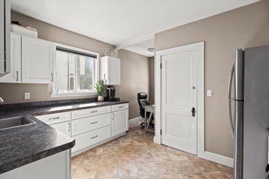 15 Belvoir Rd, Milton, MA 02186 - photo 5