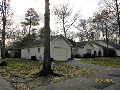 610 Petunia Ln S, Whiting, NJ 08759 - photo 3