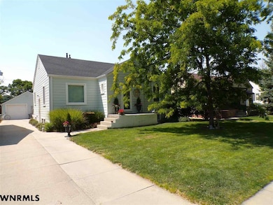 2422 Avenue C, Scottsbluff, NE 69361 - photo 2