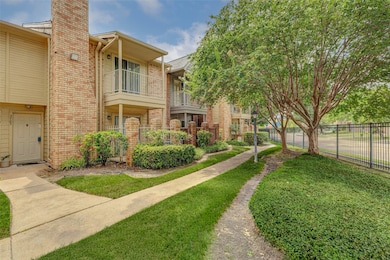 11201 Lynbrook Dr unit 3702, Houston, TX 77042 - photo 2