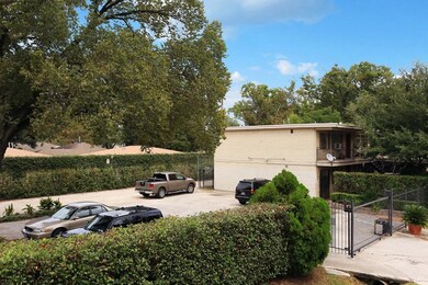 226 Oriole St unit 3, Houston, TX 77018 - photo 4