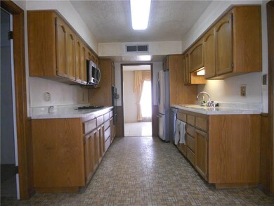 10929 Lakewood Ave, El Paso, TX 79935 - photo 2