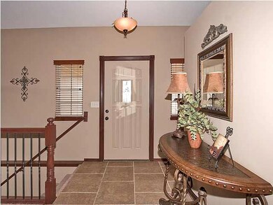 BEAUTIFUL ENTRY, WELCOME HOME!!