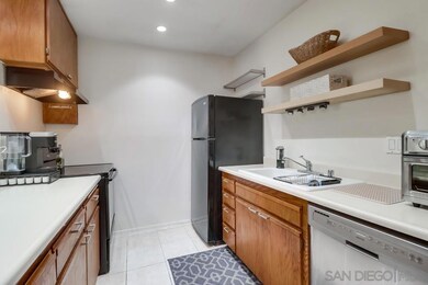 12710 Lakeshore Dr unit H, Lakeside, CA 92040 - photo 5