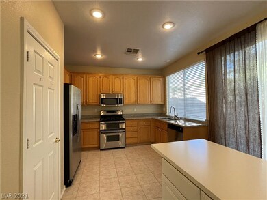10296 Splendor Ridge Ave, Las Vegas, NV 89135 - photo 6