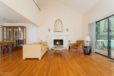 525 W Lyon Farm Dr unit 525, Greenwich, CT 06831 - photo 7
