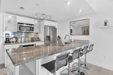 185 SW 7th St unit 1901, Miami, FL 33130 - photo 3