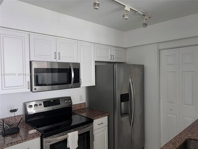 The Mark on Brickell unit 1607, Miami, FL 33131 - photo 2