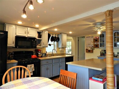 Eat in kitchen