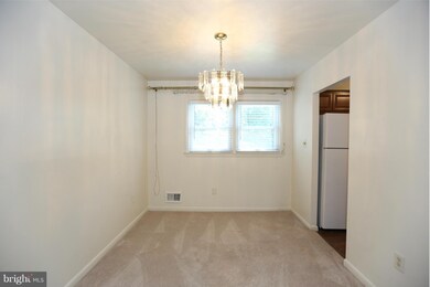 1422 Shady Glen Dr, District Heights, MD 20747 - photo 6