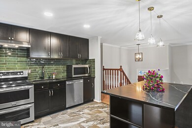 532 Merlins Ln, Herndon, VA 20170 - photo 7