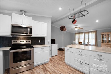 1375 Woodend Ln, Clover, SC 29710 - photo 7