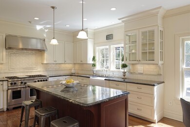 268 Palmer Hill Rd, Riverside, CT 06878 - photo 3