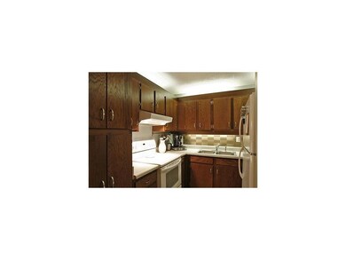 Kitchen. Notice the awesome backsplash, new cabine