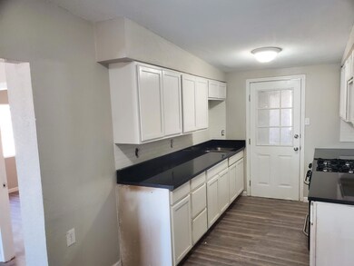 7807 Broadway Dr, El Paso, TX 79915 - photo 7