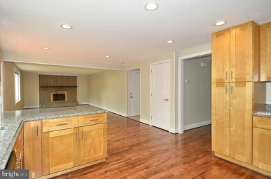 20333 Watkins Meadow Dr, Germantown, MD 20876 - photo 7