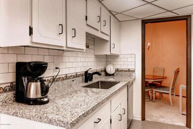 10883 W Emerald Dr, Sun City, AZ 85351 - photo 3