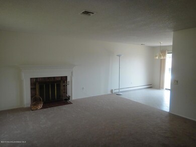 105A Hemlock Plaza, Monroe Township, NJ 08831 - photo 4