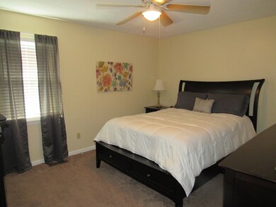 301 Pineridge Dr, Hopkinsville, KY 42240 - photo 6