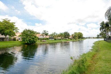 9290 Oak Grove Cir, Davie, FL 33328 - photo 6