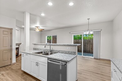 655 Shadow Way, Central Point, OR 97502 - photo 7