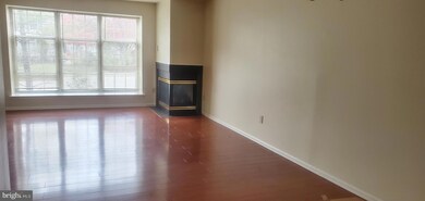 308 Oliphant Ln unit 308B, Mount Laurel, NJ 08054 - photo 3